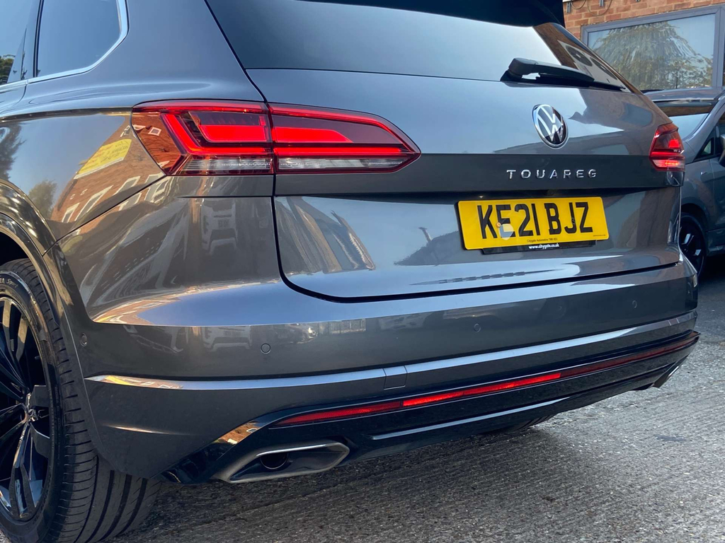 Volkswagen Touareg Estate Black #34