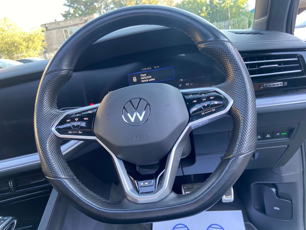 Volkswagen Touareg Estate Black #62