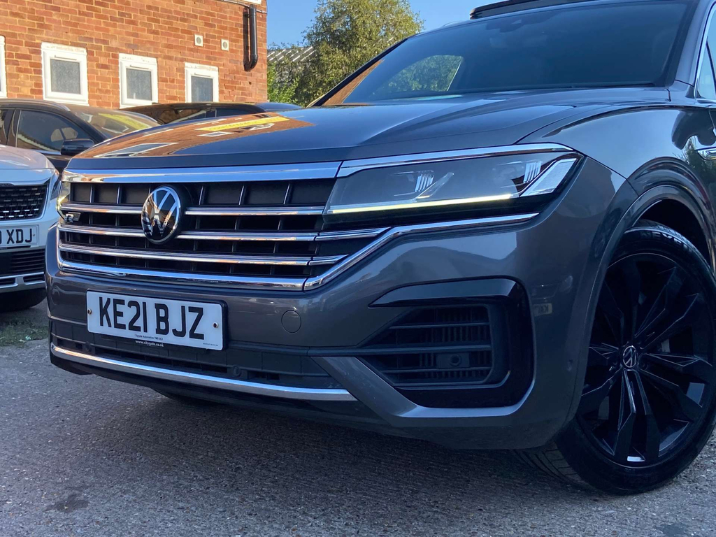 Volkswagen Touareg Estate Black #29