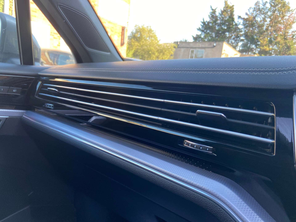 Volkswagen Touareg Estate Black #67