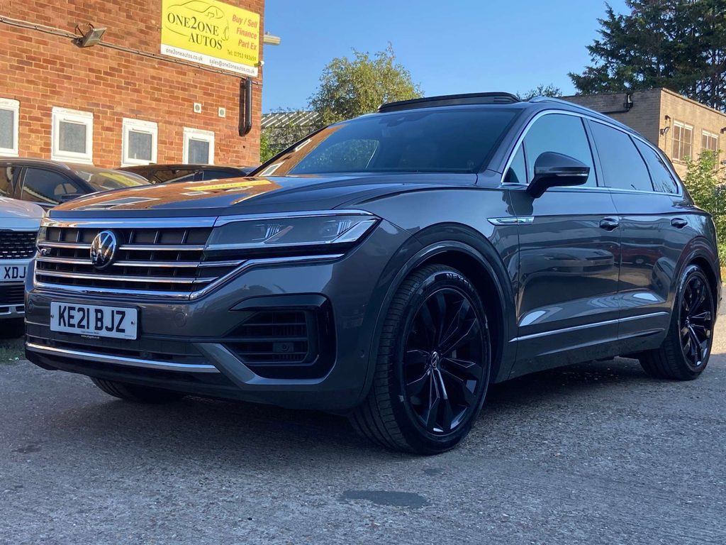Volkswagen Touareg Estate Black #71