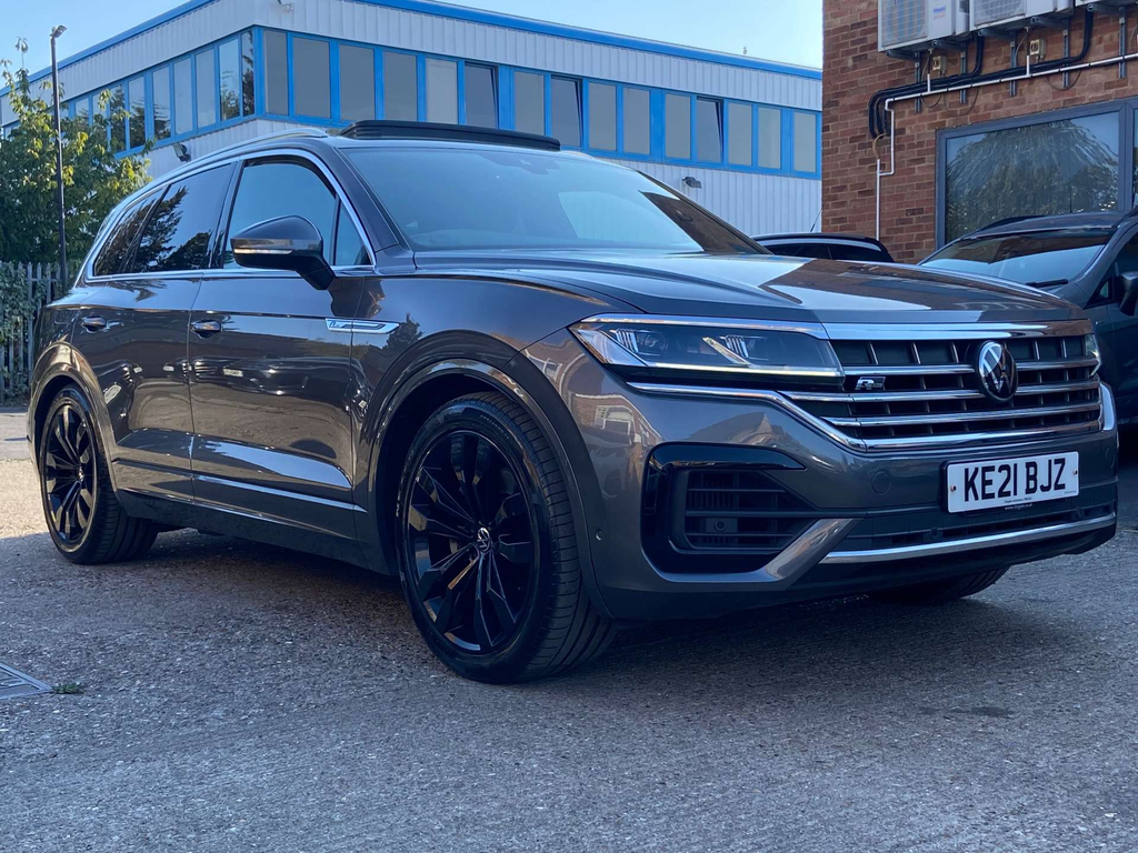 Volkswagen Touareg Estate Black #70