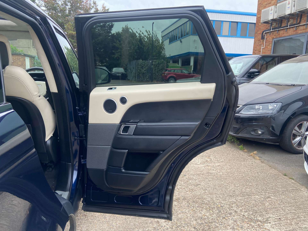 Land Rover Range Rover Sport Land Rover Estate 3.0 P510e First Edition Black #39