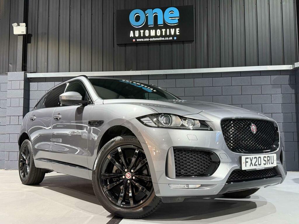Jaguar F-Pace Chequered Flag Grey