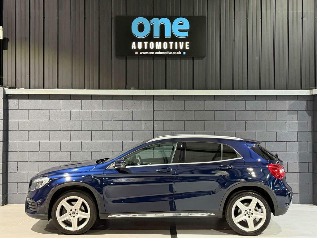 Mercedes-Benz GLA Class Amg Line Blue #3