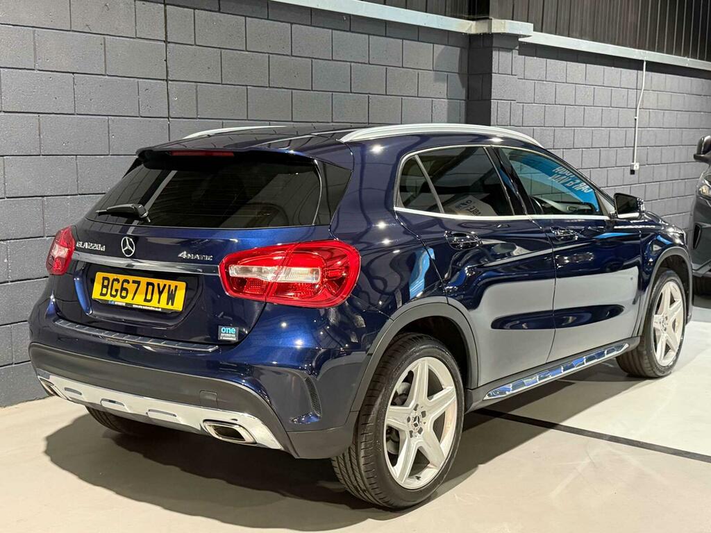 Mercedes-Benz GLA Class Amg Line Blue #4