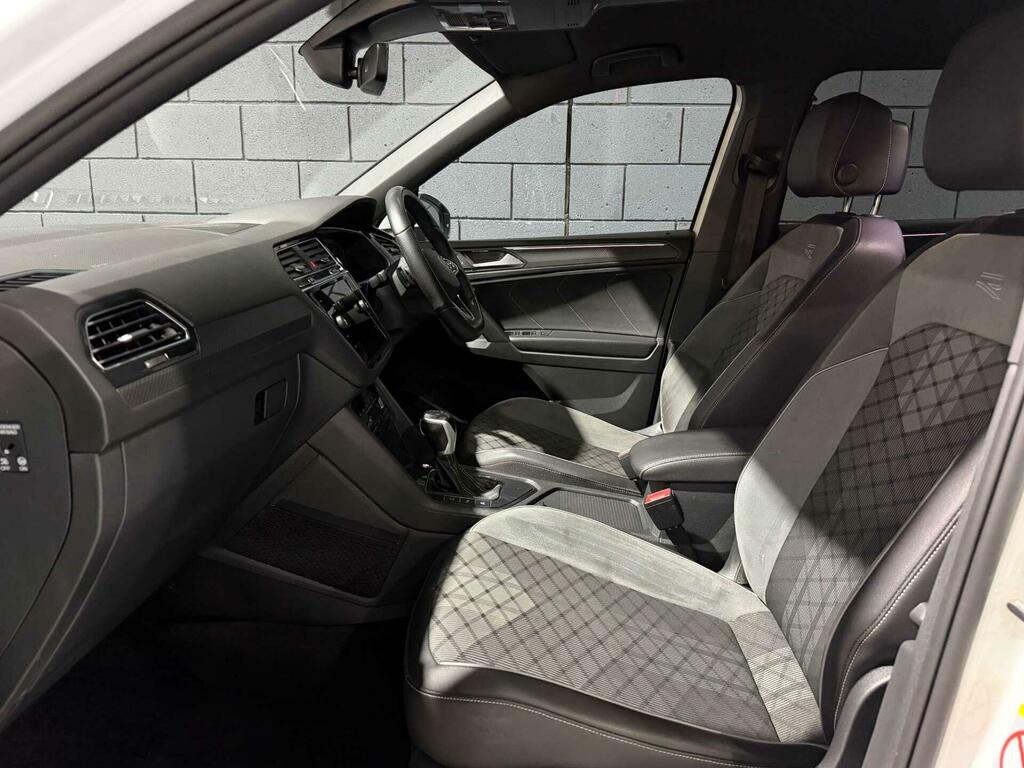 Volkswagen Tiguan Allspace 1.5 Tsi Life Suv Dsg Euro 6 Ss 150 Black #22