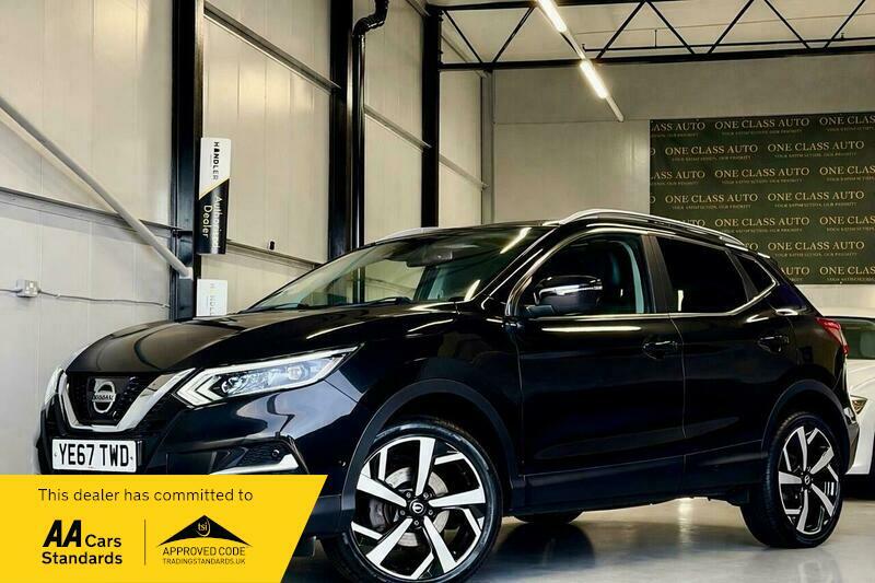 Nissan Qashqai 1.2 Dig-t Tekna Euro Black