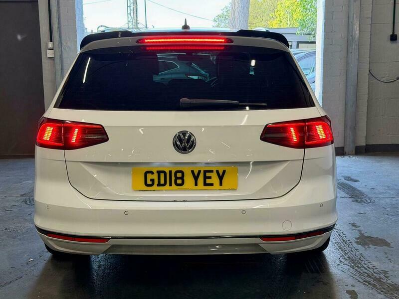 Volkswagen Passat 1.6 Tdi Gt Dsg White #6