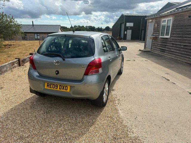 Toyota Yaris 1.33 Dual Vvt-i Sr Euro 4 Ss Grey #5