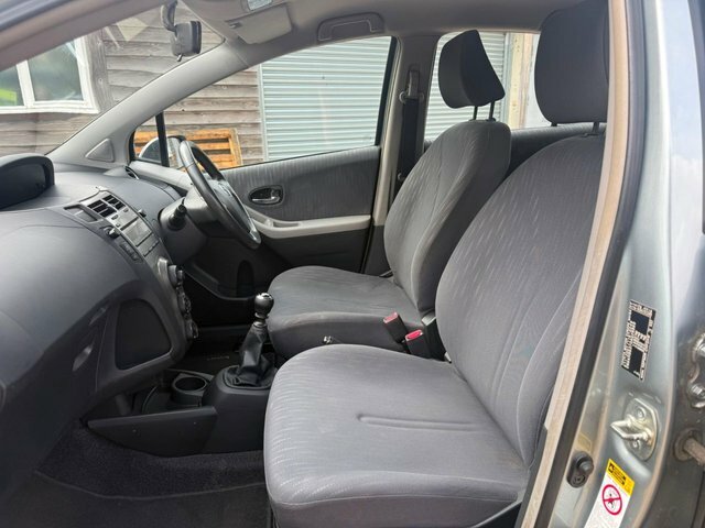Toyota Yaris 1.33 Dual Vvt-i Sr Euro 4 Ss Grey #19