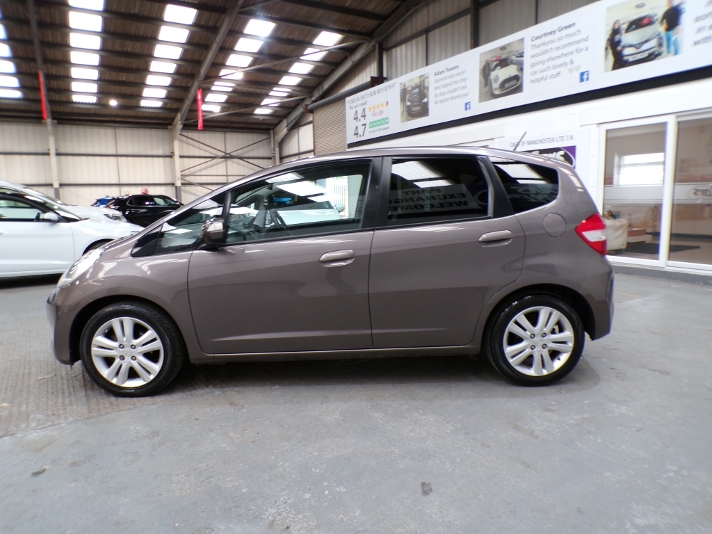 Honda Jazz 1.3 I-vtec Es Plus Brown #3