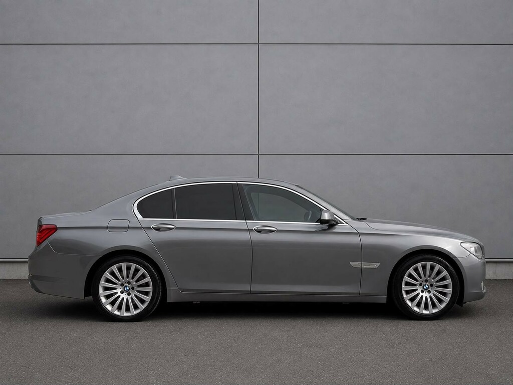 BMW 7 Series 3.0 730D Se Saloon Grey #2