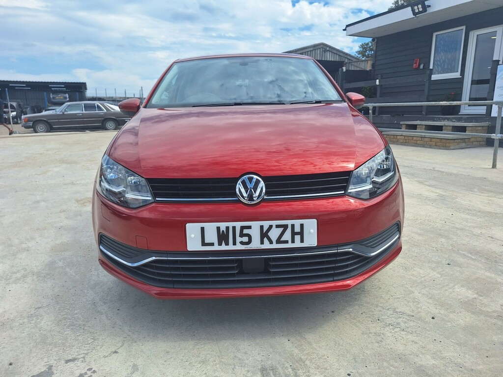 Volkswagen Polo Hatchback 201515 Red #4
