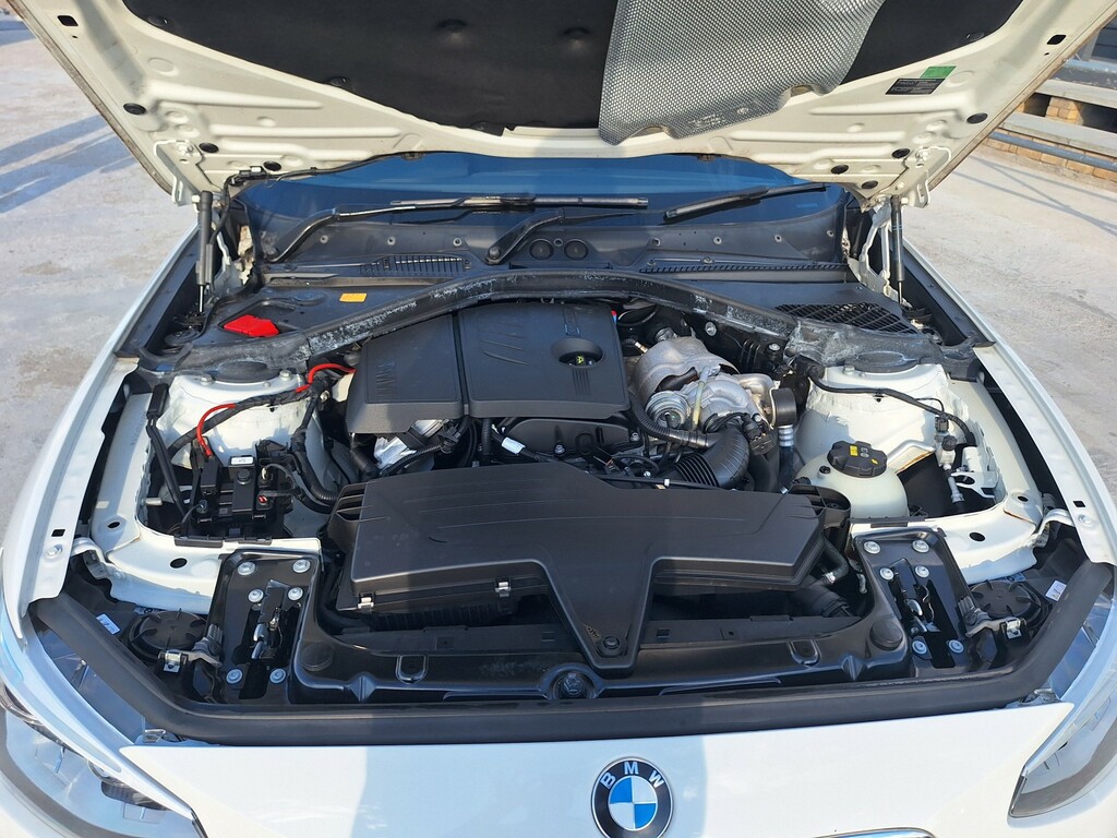 BMW 1 Series 1.5L Sport Grey #28