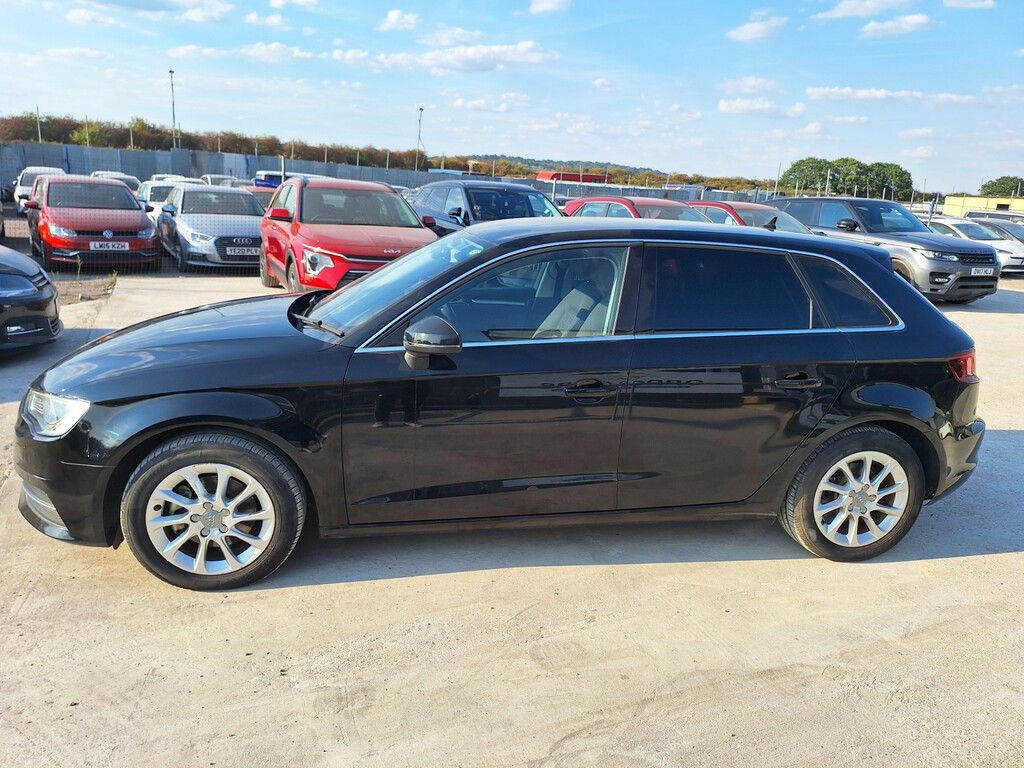 Audi A3 Hatchback 201526 Black #4