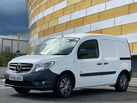 Mercedes-Benz CITAN Mpv White #10