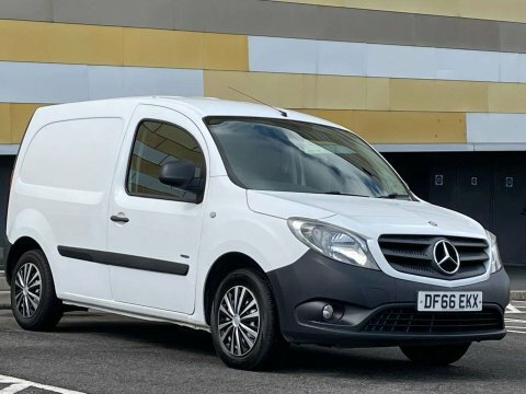 Mercedes-Benz CITAN Mpv White #7