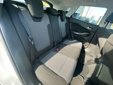 Vauxhall Grandland X 1.2 Turbo Elite Nav Red #31