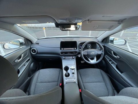 Hyundai Kona 39Kwh Premium Suv White #2