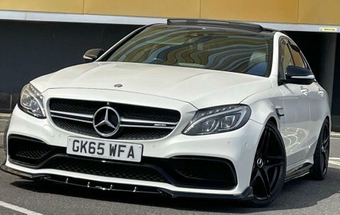 Mercedes-Benz C Class 4.0 C63 V8 White