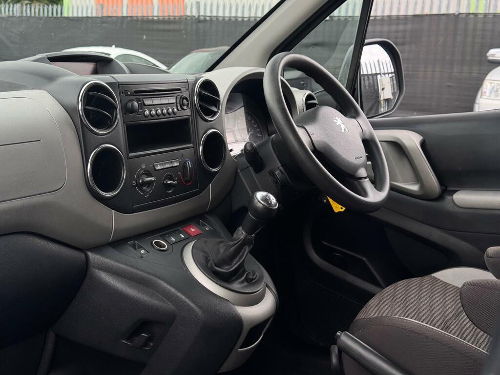 Peugeot Partner Tepee 1.6 Hdi 8V Tepee Outdoor 2011 Grey #22