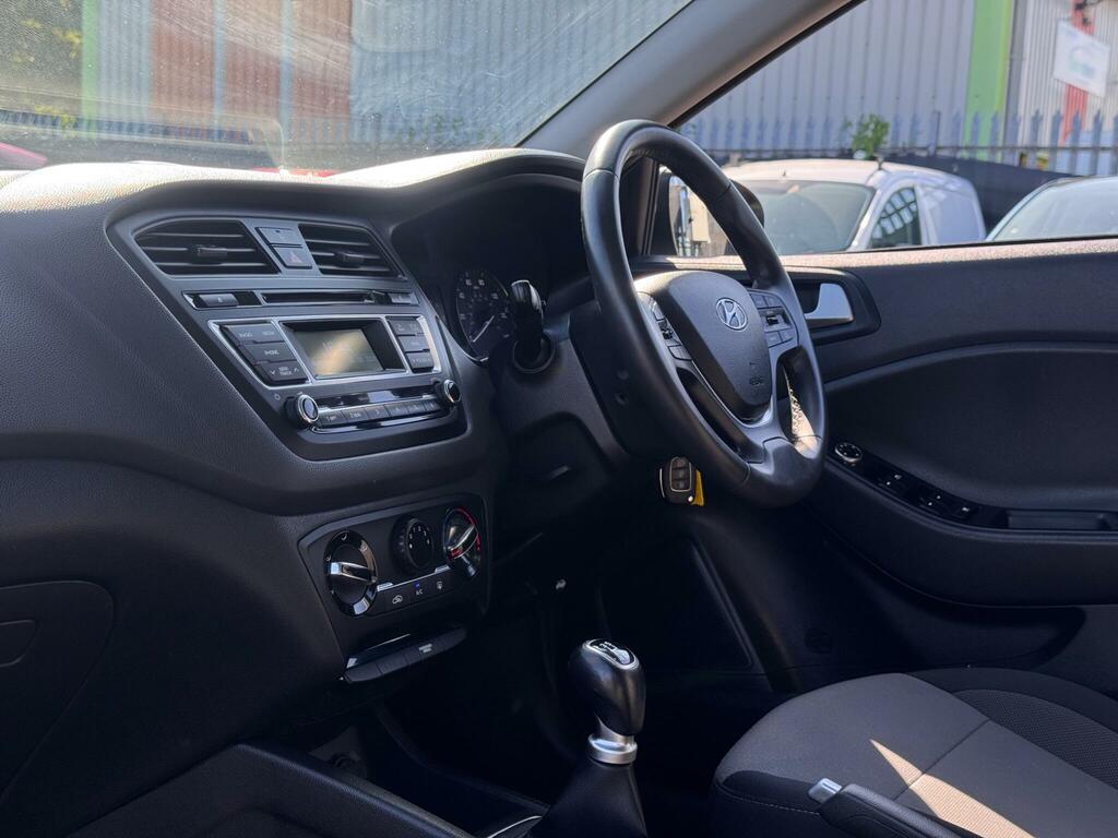 Hyundai I20 1.2 Se 84 Ps Blue #9