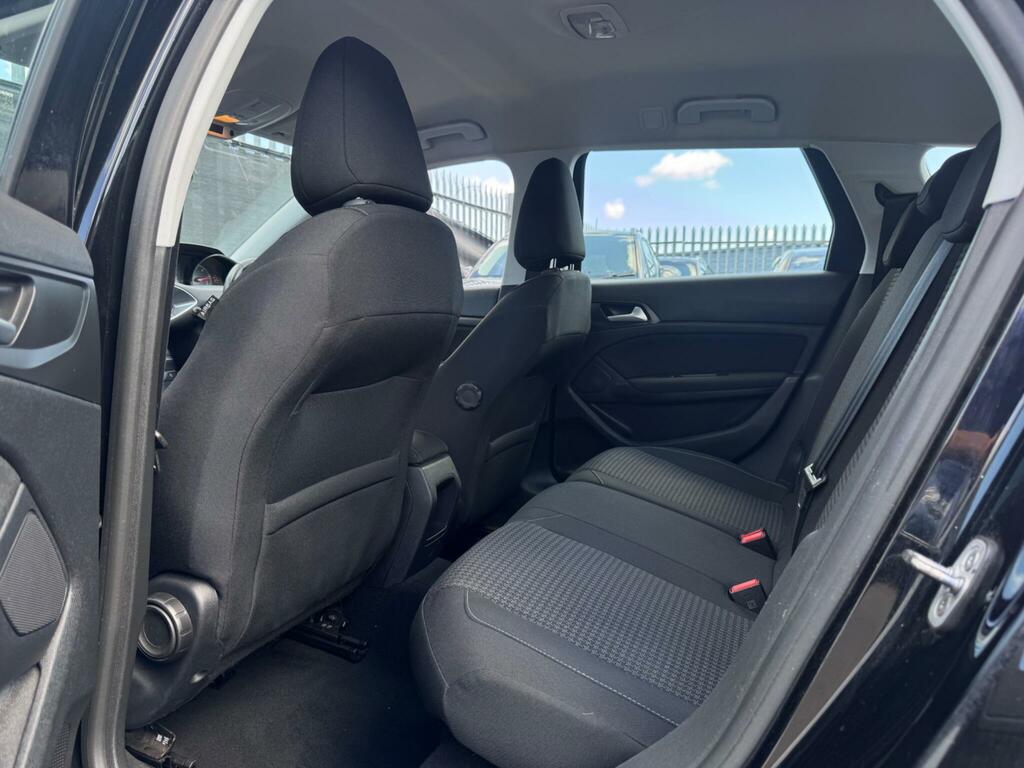 Peugeot 308 SW 1.5L Tech Edition Blue #30