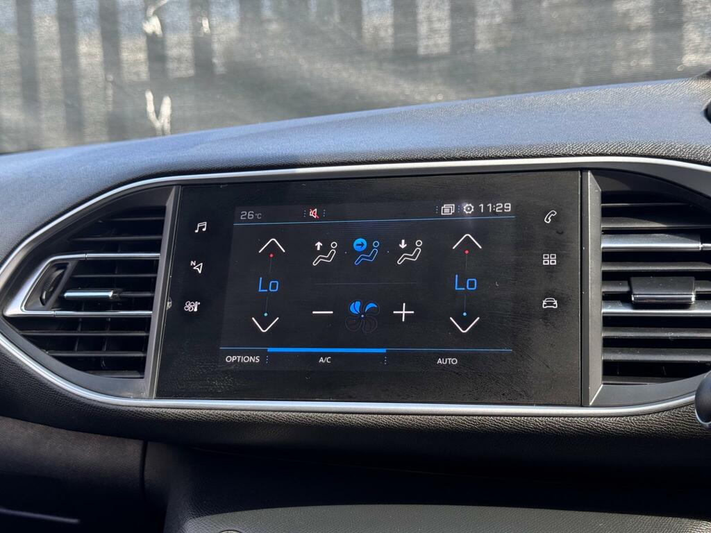 Peugeot 308 308 Allure Digital Sw Puretech Ss Black #27