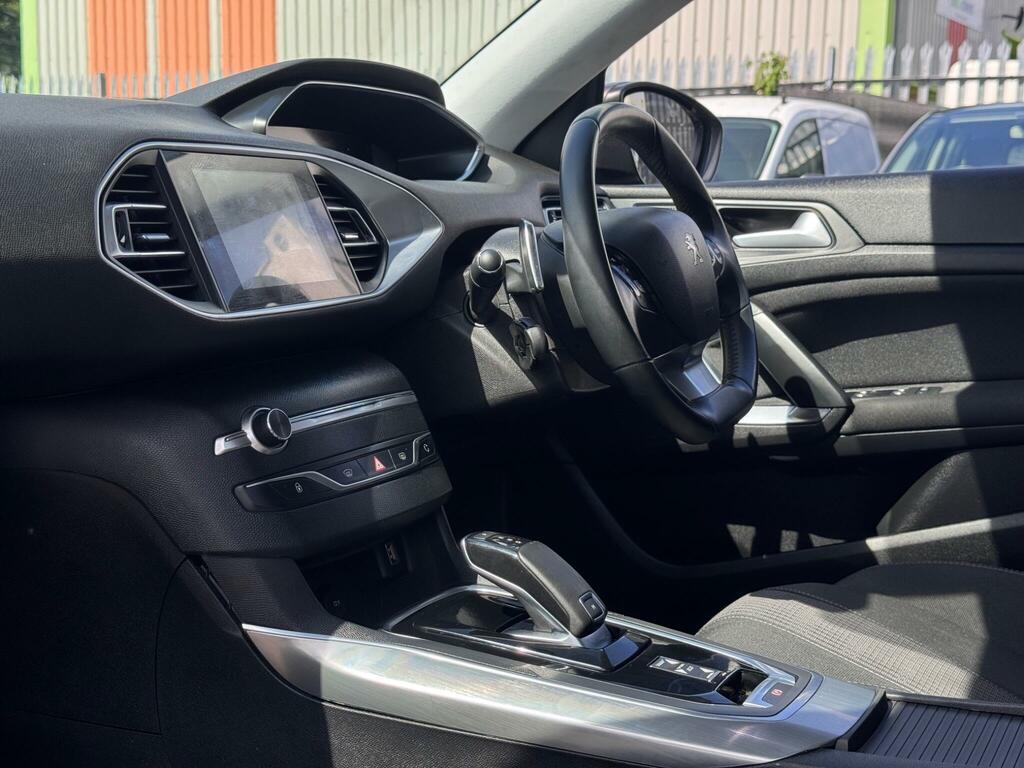 Peugeot 308 308 Allure Digital Sw Puretech Ss Black #13
