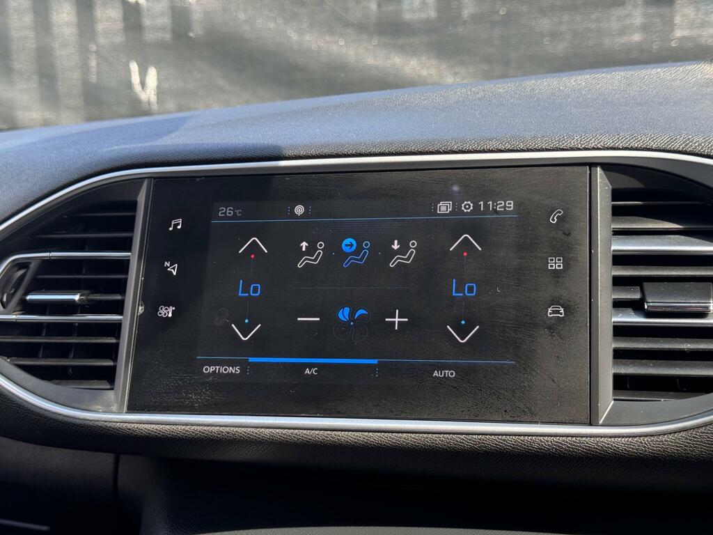 Peugeot 308 308 Allure Digital Sw Puretech Ss Black #31