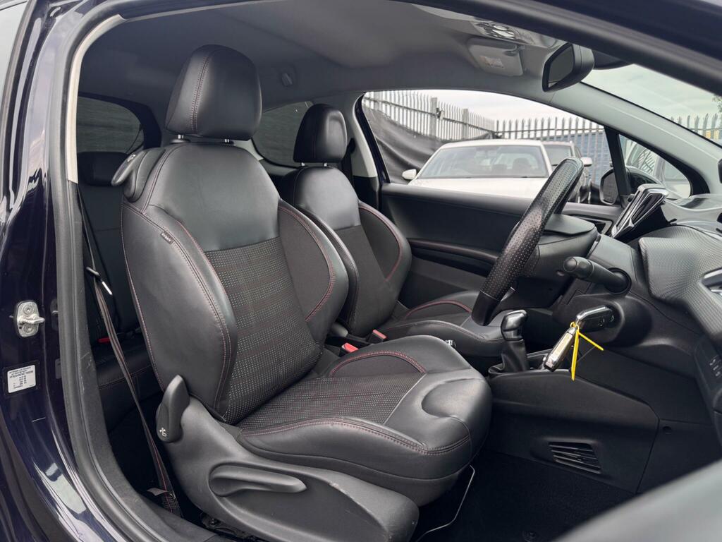 Peugeot 208 Gt Line Blue #6