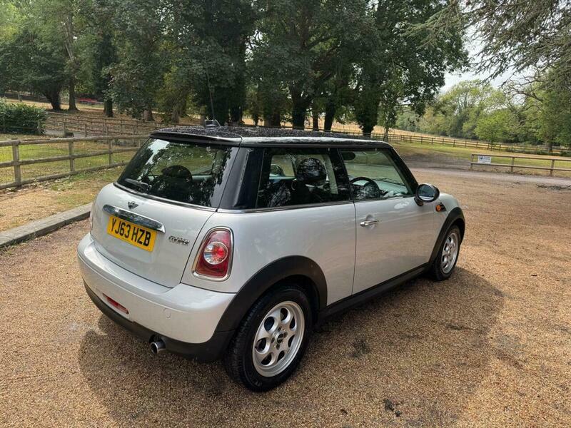 Mini Hatch 1.6 Cooper Euro 5 YJ63HZB Silver #3