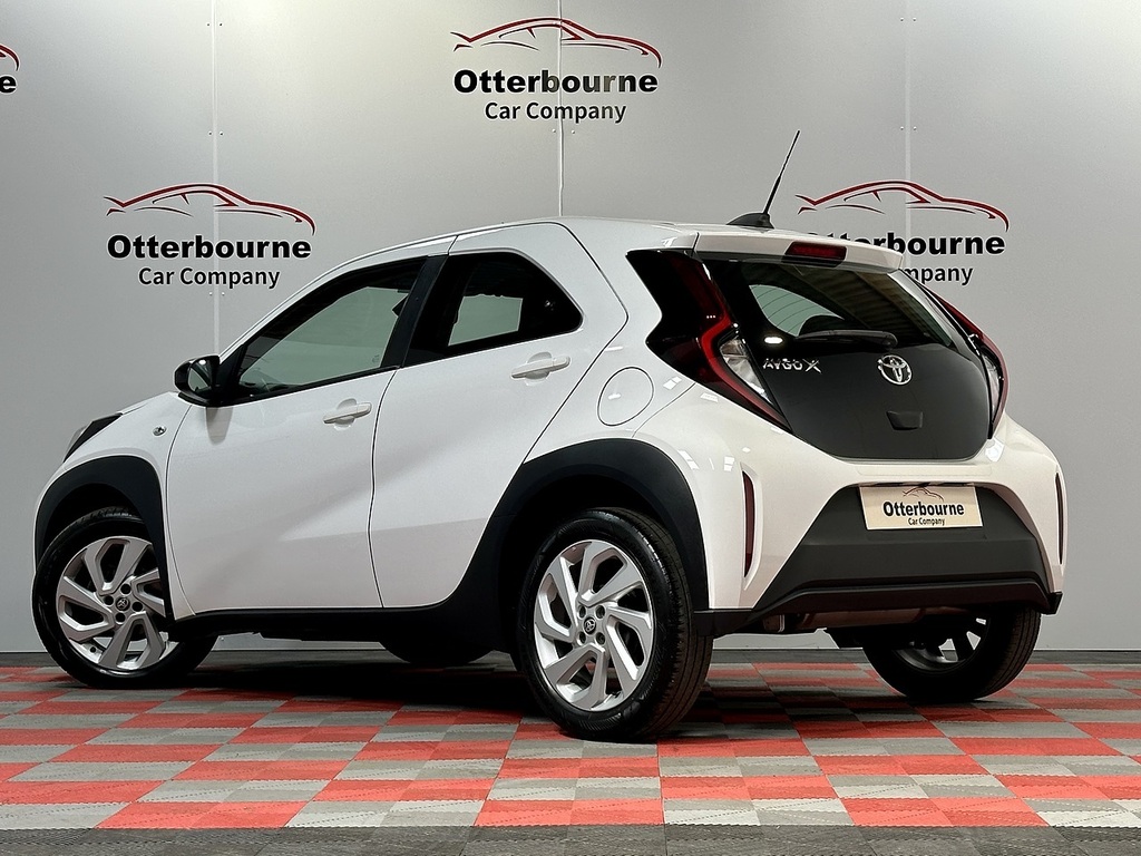 Toyota Aygo X Vvt-i Pure White #3