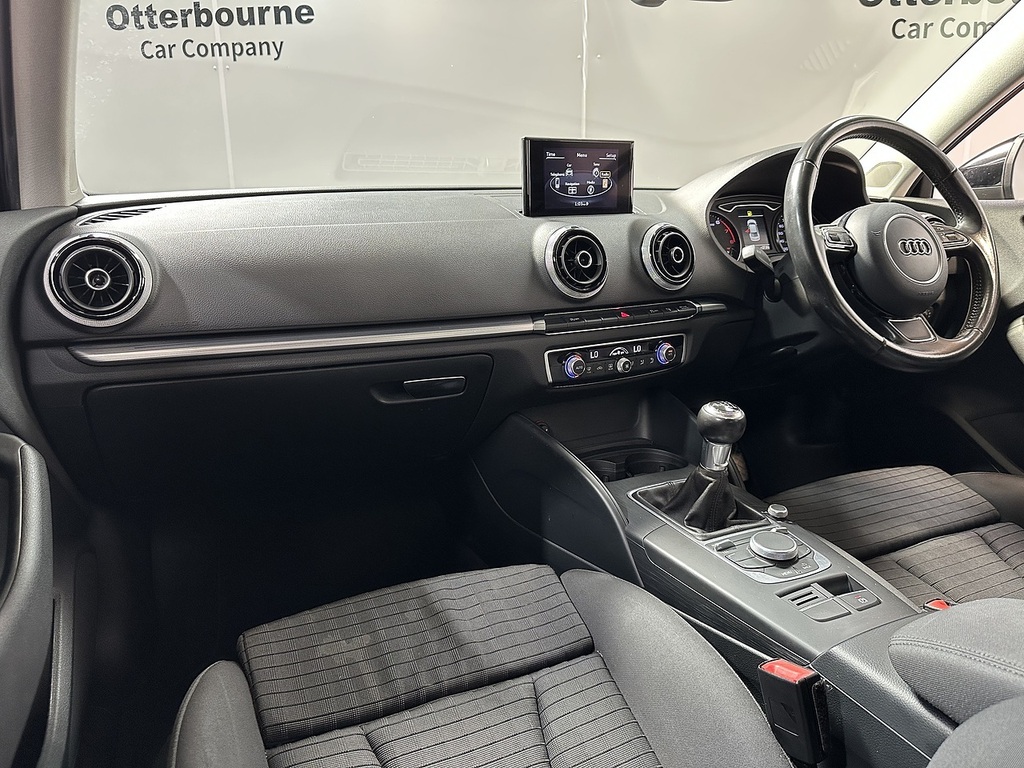 Audi A3 Tfsi Cod Sport Black #2