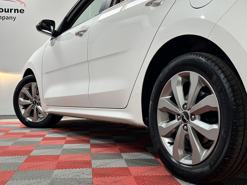 Kia RIO 1.0 T Gdi 48V 118 Gt-line S 2023 White #47