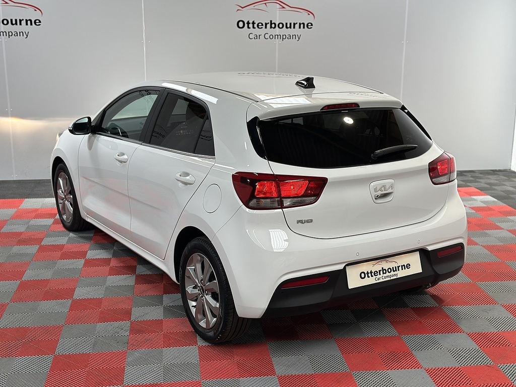 Kia RIO 1.0 T Gdi 48V 118 Gt-line S 2023 White #30
