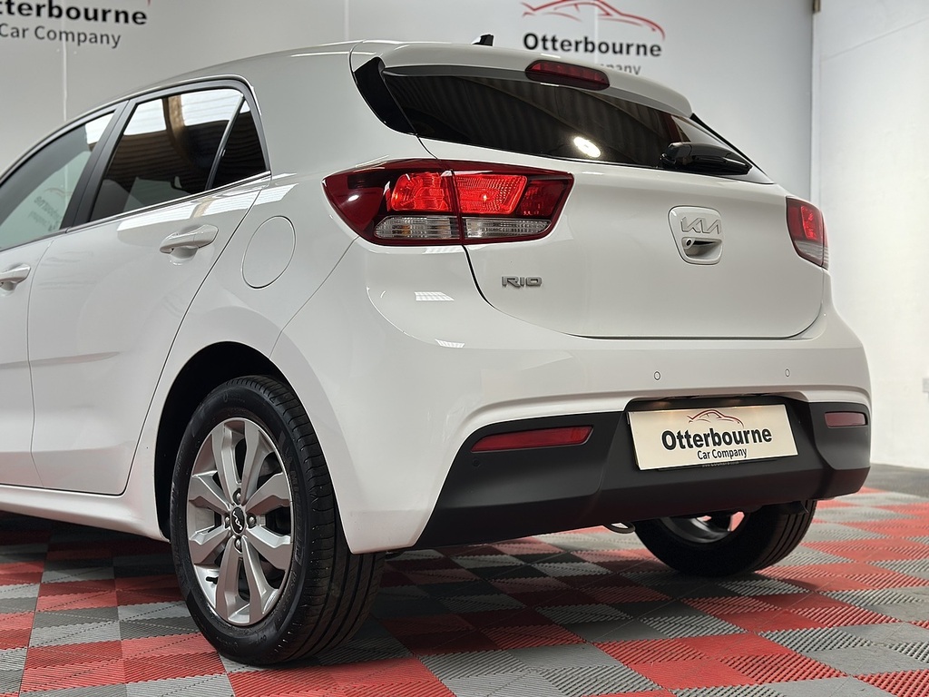 Kia RIO 1.0 T Gdi 48V 118 Gt-line S 2023 White #34