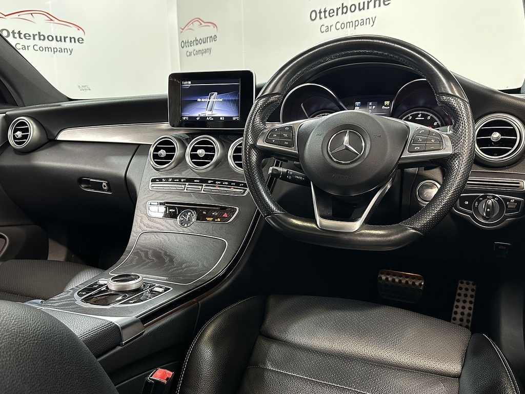 Mercedes-Benz C Class C300 Amg Line Red #4