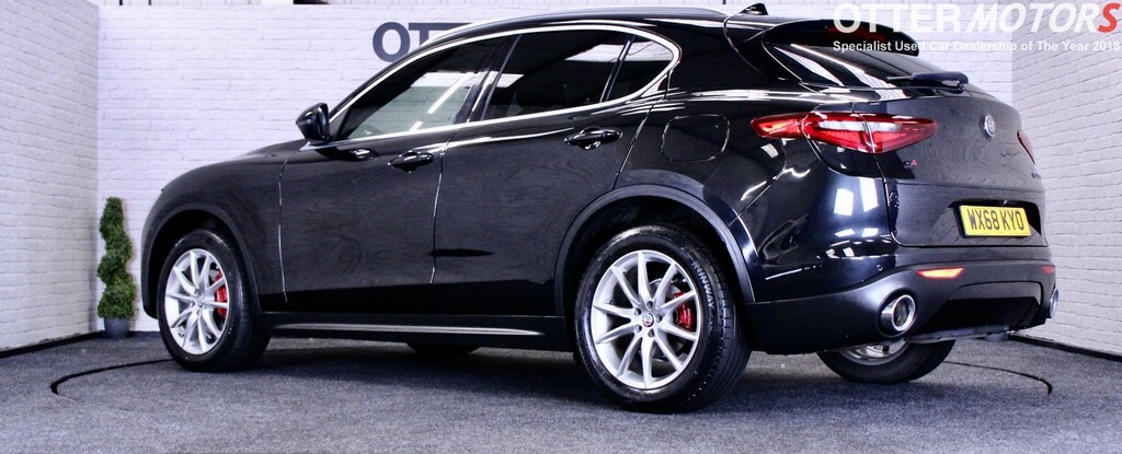 Alfa Romeo Stelvio Suv 2.2 Stelvio 2.2 Turbo 210Hp Awd Special WX68KYO Black #4