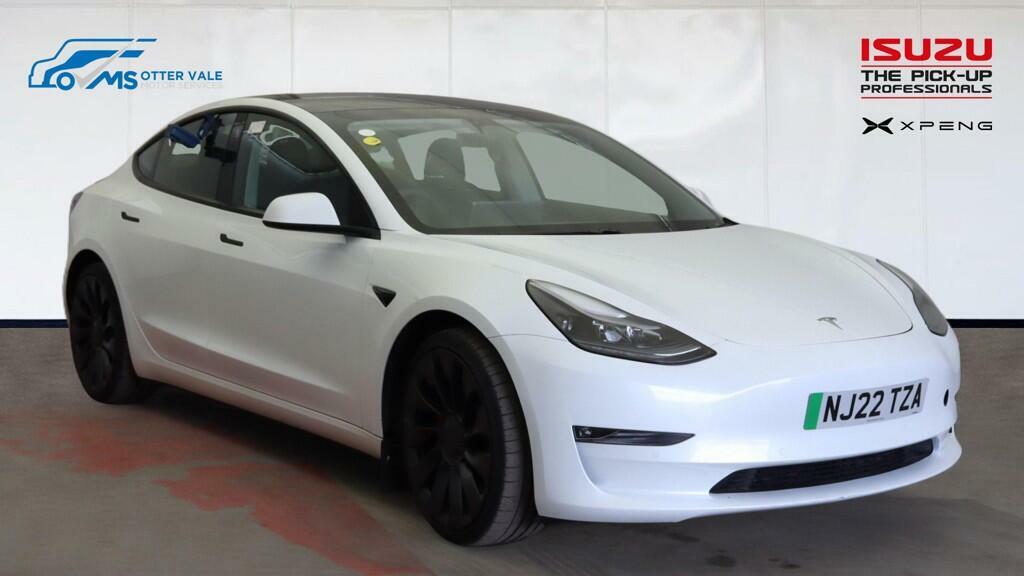 Tesla Model 3 Dual Motor Performance Saloon White
