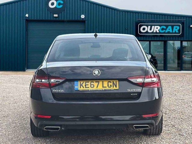 Skoda Superb 2017 2.0 Tsi Laurin Klement Hatchback Black #4