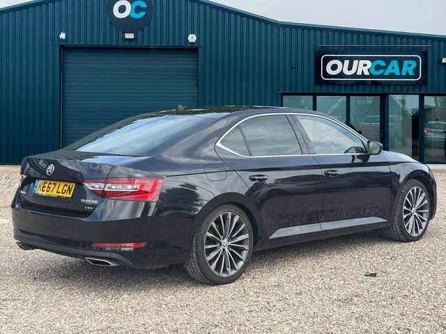Skoda Superb 2017 2.0 Tsi Laurin Klement Hatchback Black #3
