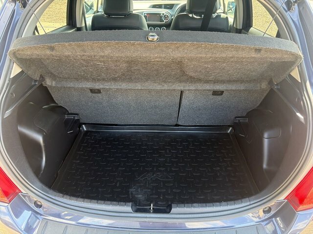 Toyota Yaris 1.5 Vvt-h T Spirit Cvt Euro 5 Silver #22