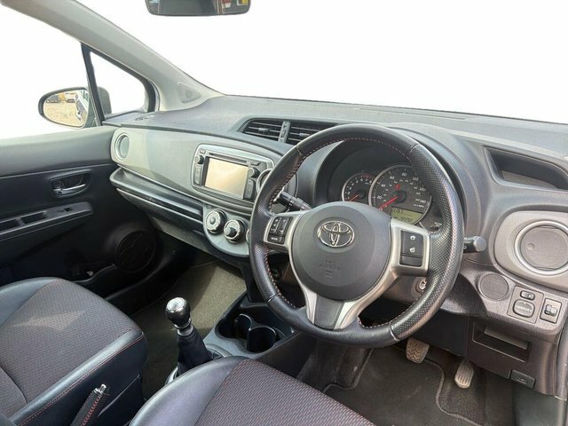Toyota Yaris 1.5 Vvt-h T Spirit Cvt Euro 5 Silver #14