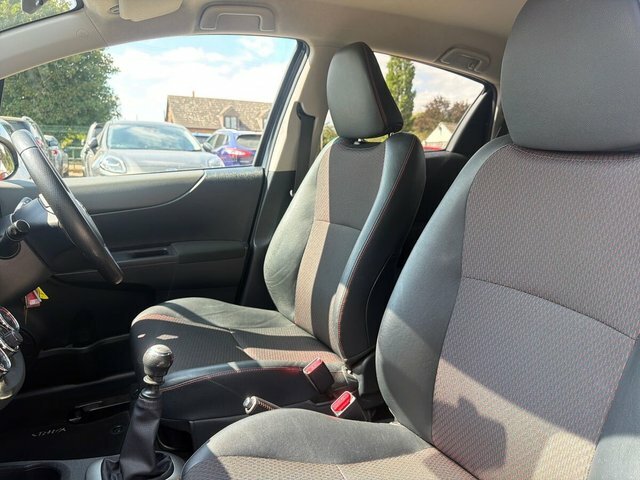 Toyota Yaris 1.5 Vvt-h T Spirit Cvt Euro 5 Silver #18