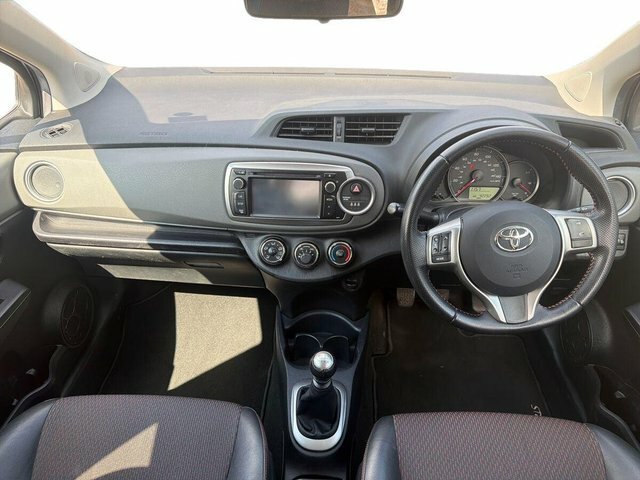 Toyota Yaris 1.5 Vvt-h T Spirit Cvt Euro 5 Silver #13