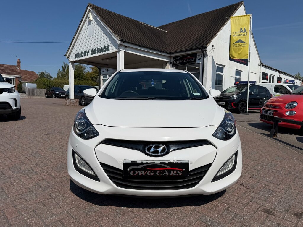 Hyundai I30 1.4 Classic Hatchback Euro 5 10 White #2