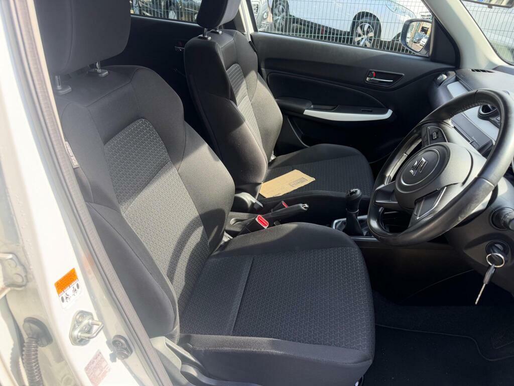 Suzuki Swift Swift 1.0 Boosterjet Sz-t Euro 6 1767 Suzuki Red #9