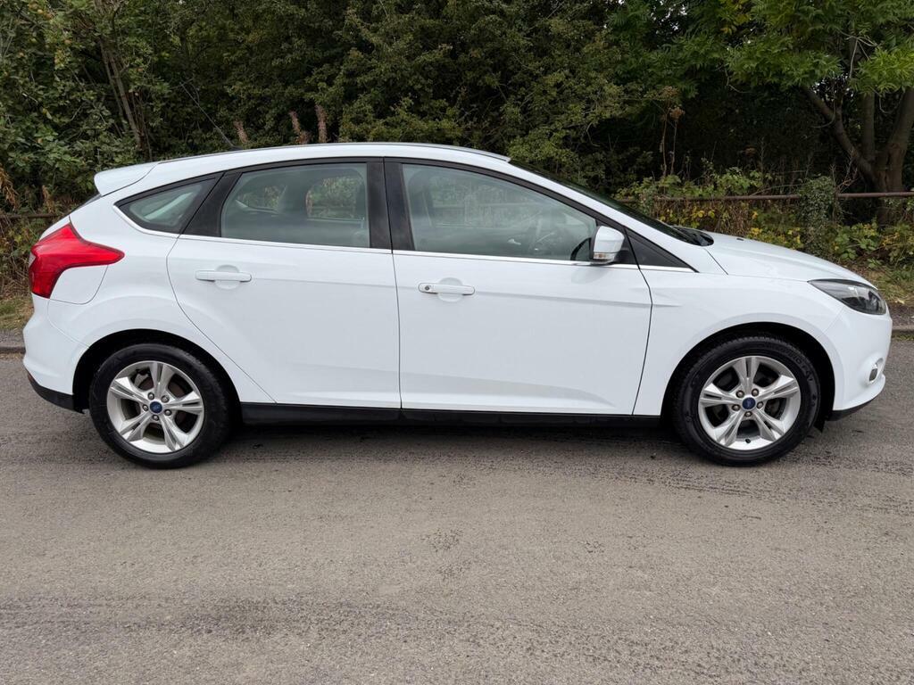 Ford Focus 1.6 Zetec Euro 5 White #2